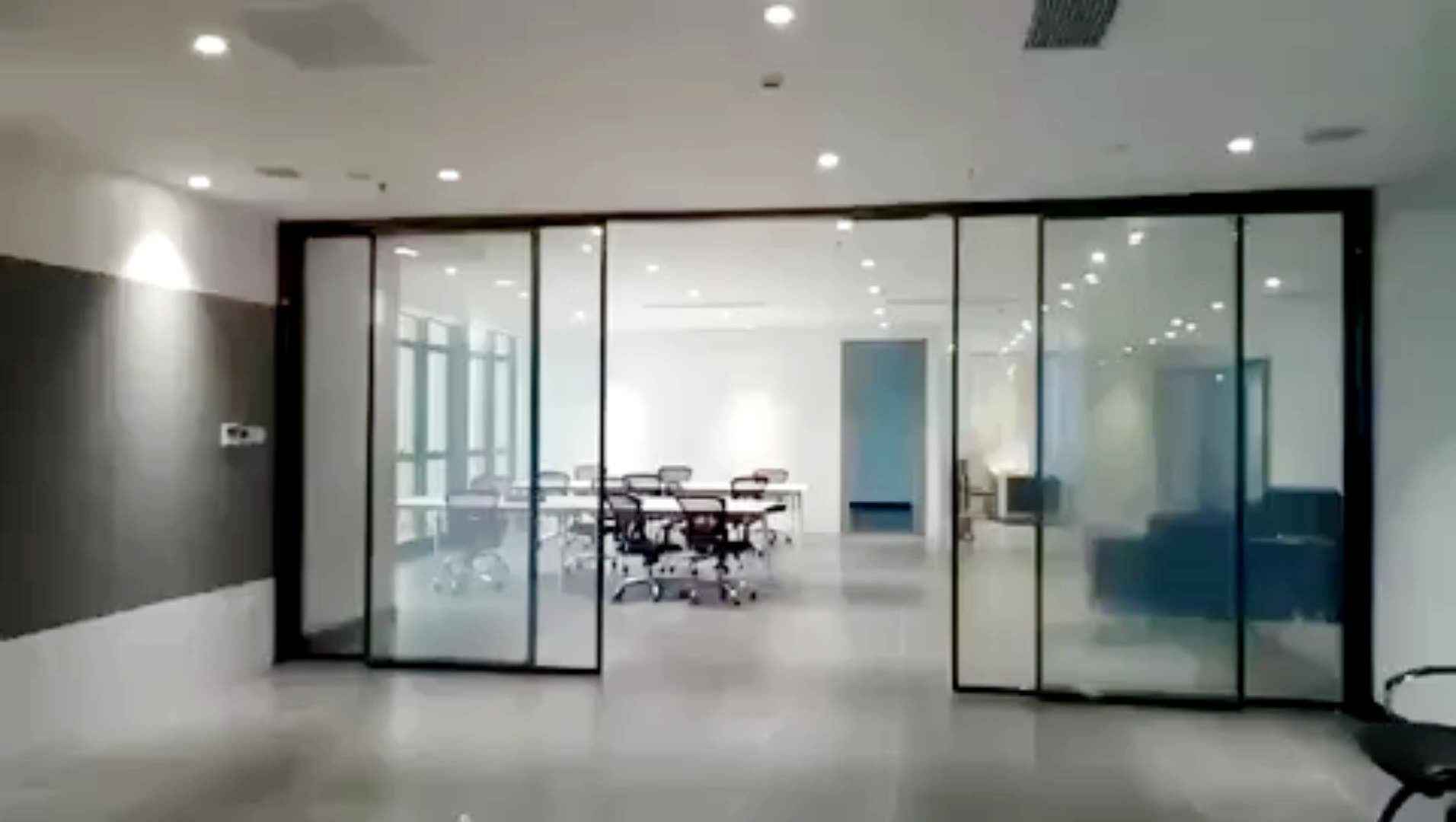 1687222561_en-idei-club-p-automatic-glass-door-dizain-1